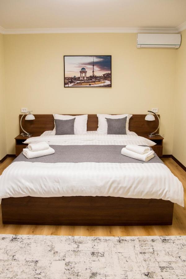 Hotel Vostok Tashkent Esterno foto