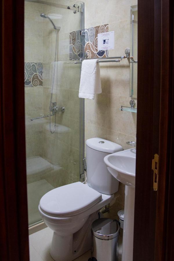 Hotel Vostok Tashkent Esterno foto